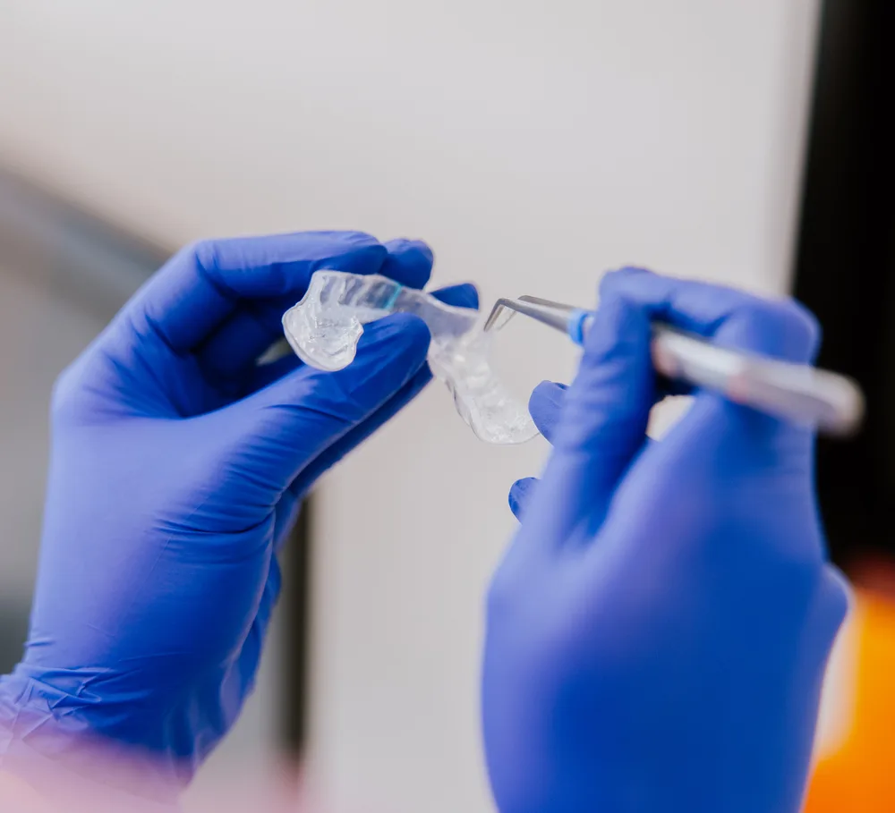 Invisalign 隐适美与传统牙套等正畸方案